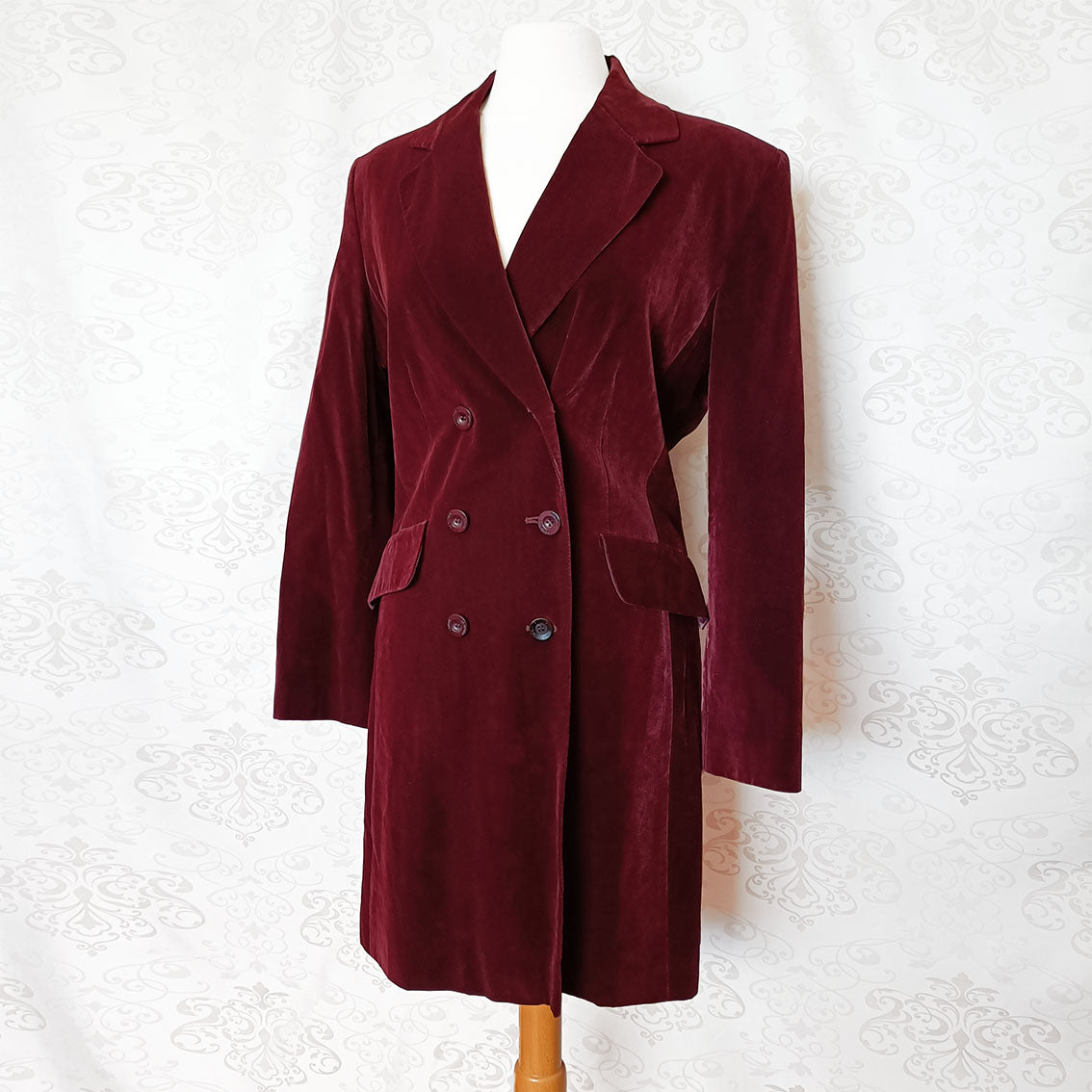 (80s) Burgundy cotton velvet peacoat - Size 12-14