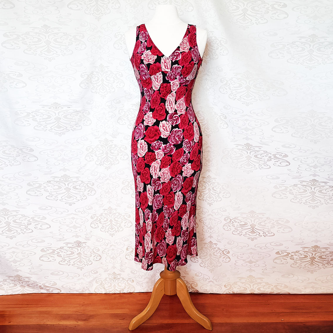 (90s) Rose georgette maxi dress - Size 8-10