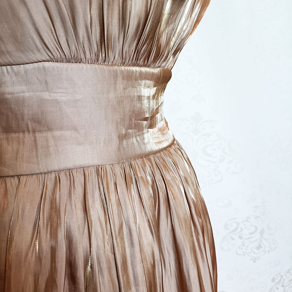 (y2k) Irredescent gold maxi dress - Size 6-8