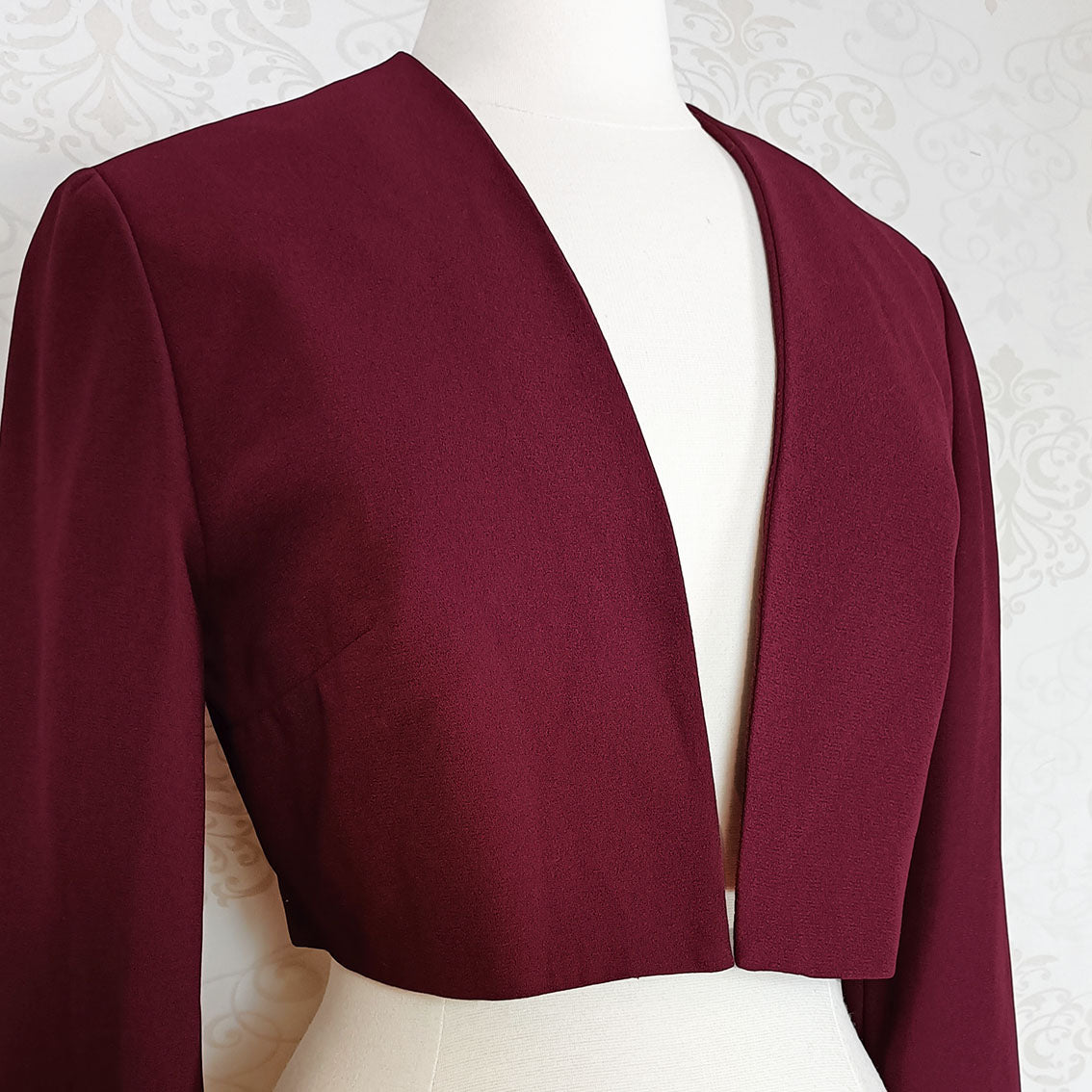 (90s) Burgundy cropped blazer - Size 8-12