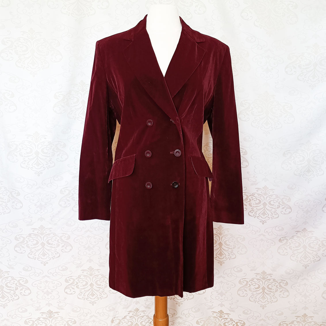 (80s) Burgundy cotton velvet peacoat - Size 12-14