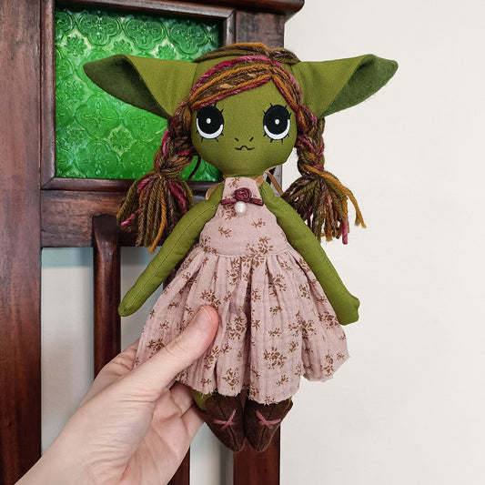 25cm Goblin - Lottie
