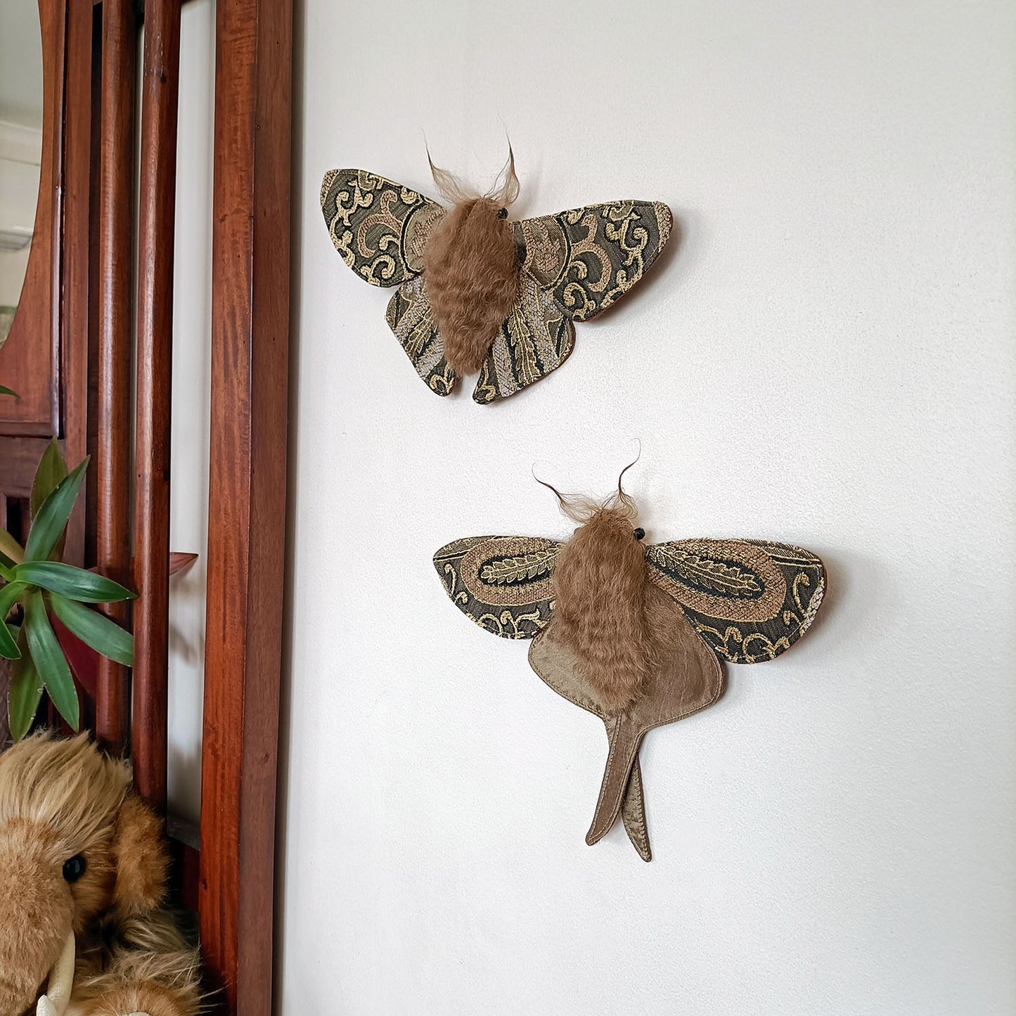 Gaze Moth - 26cm/10in