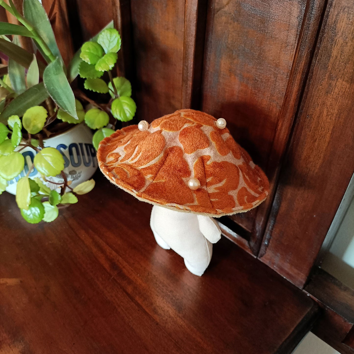 12cm Shroom - Omphalotus