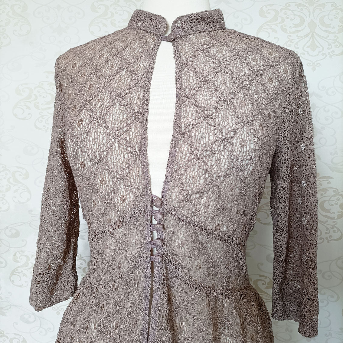 (90s / y2k) Mauve lace cardigan - Size 10-12