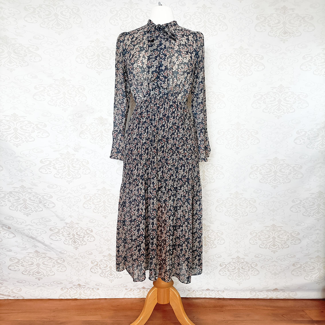 (Modern) Navy blue and brown floral chiffon maxi dress - Size 8-10