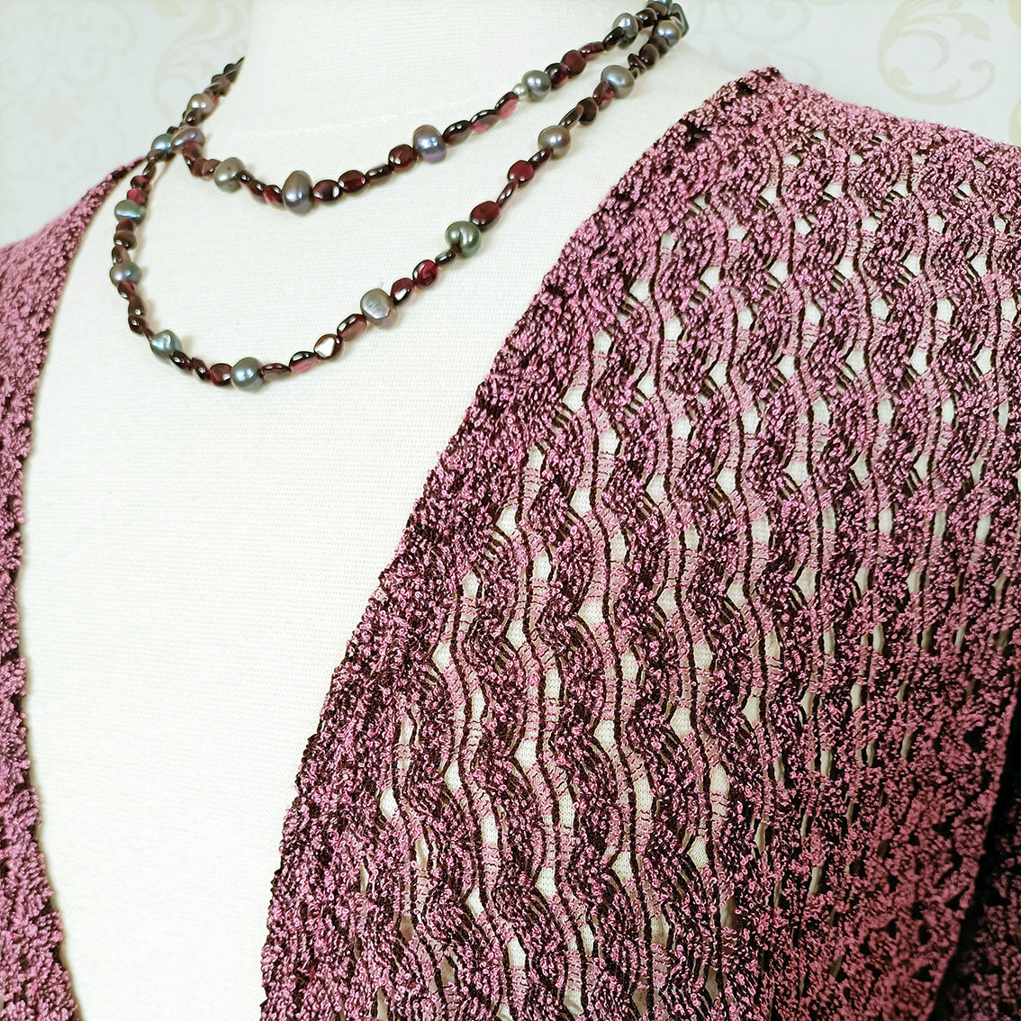 (90s / y2k) Pink knit open-front cardigan - Size 8-12.