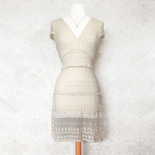 (Modern) Off-white floral lace midi dress - Size 8/10