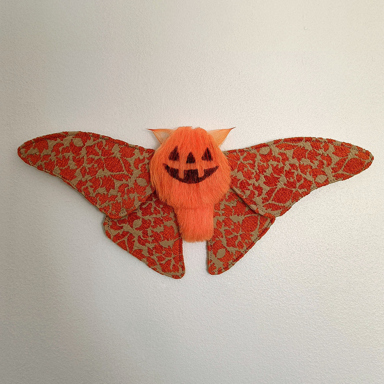Jack'O'Lantern Moth - 27cm/10.6in