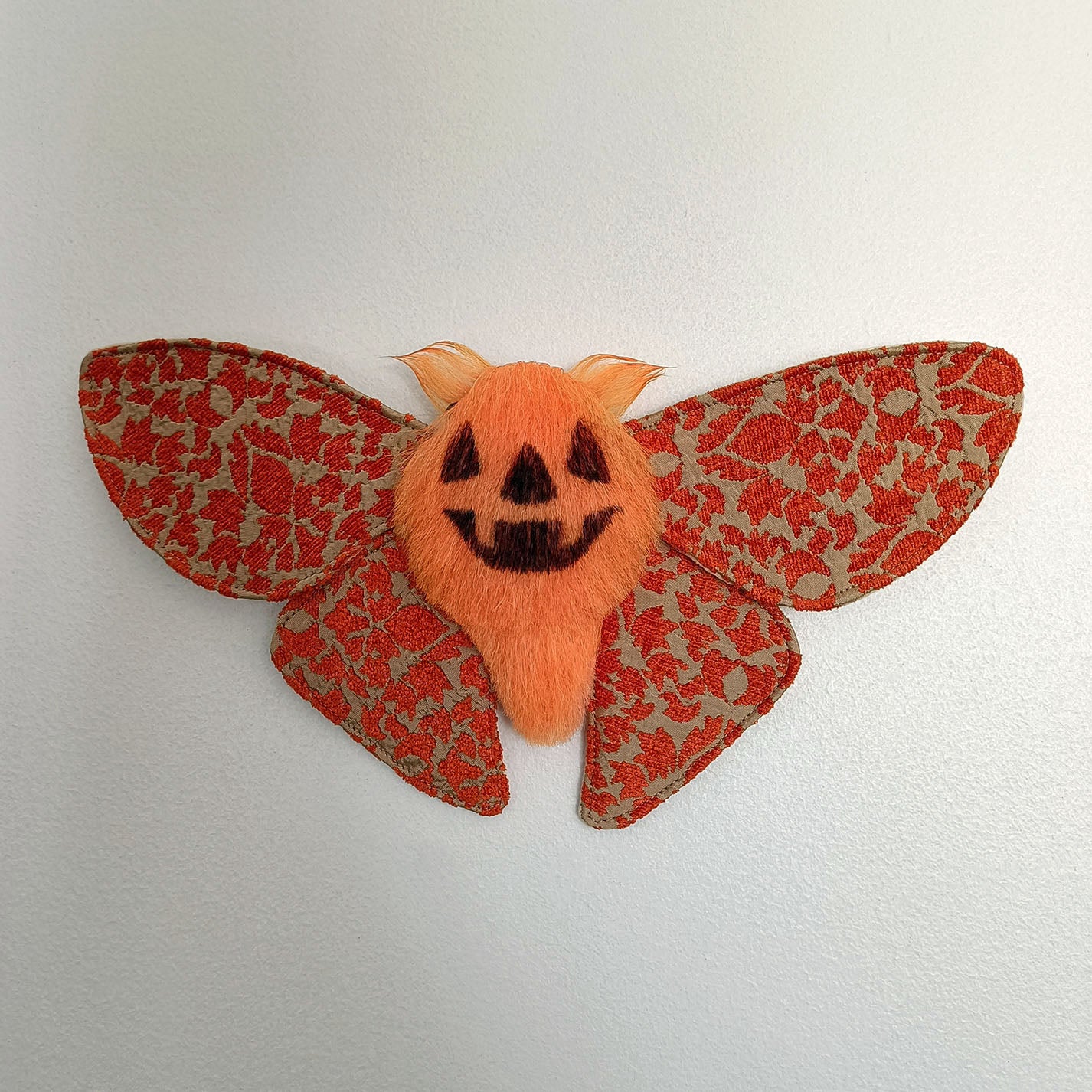 Jack'O'Lantern Moth - 24cm/9.4in