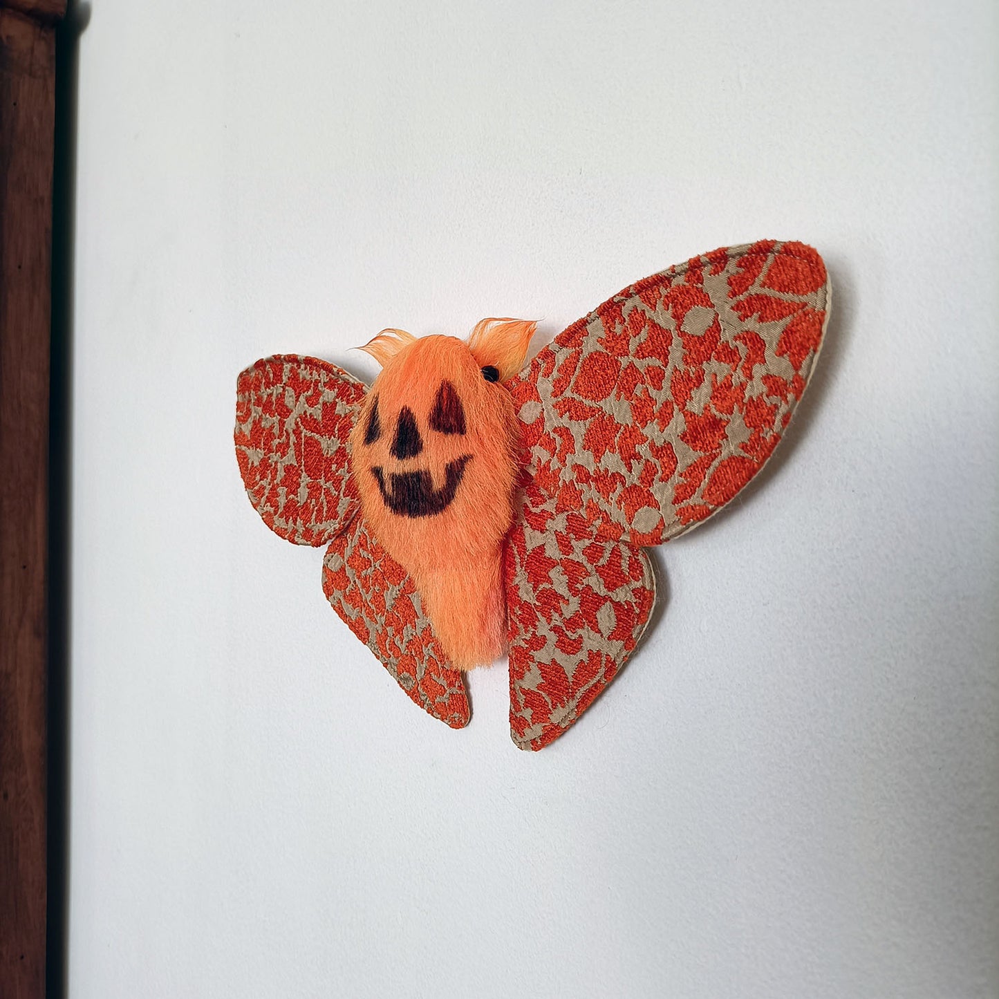Jack'O'Lantern Moth - 24cm/9.4in