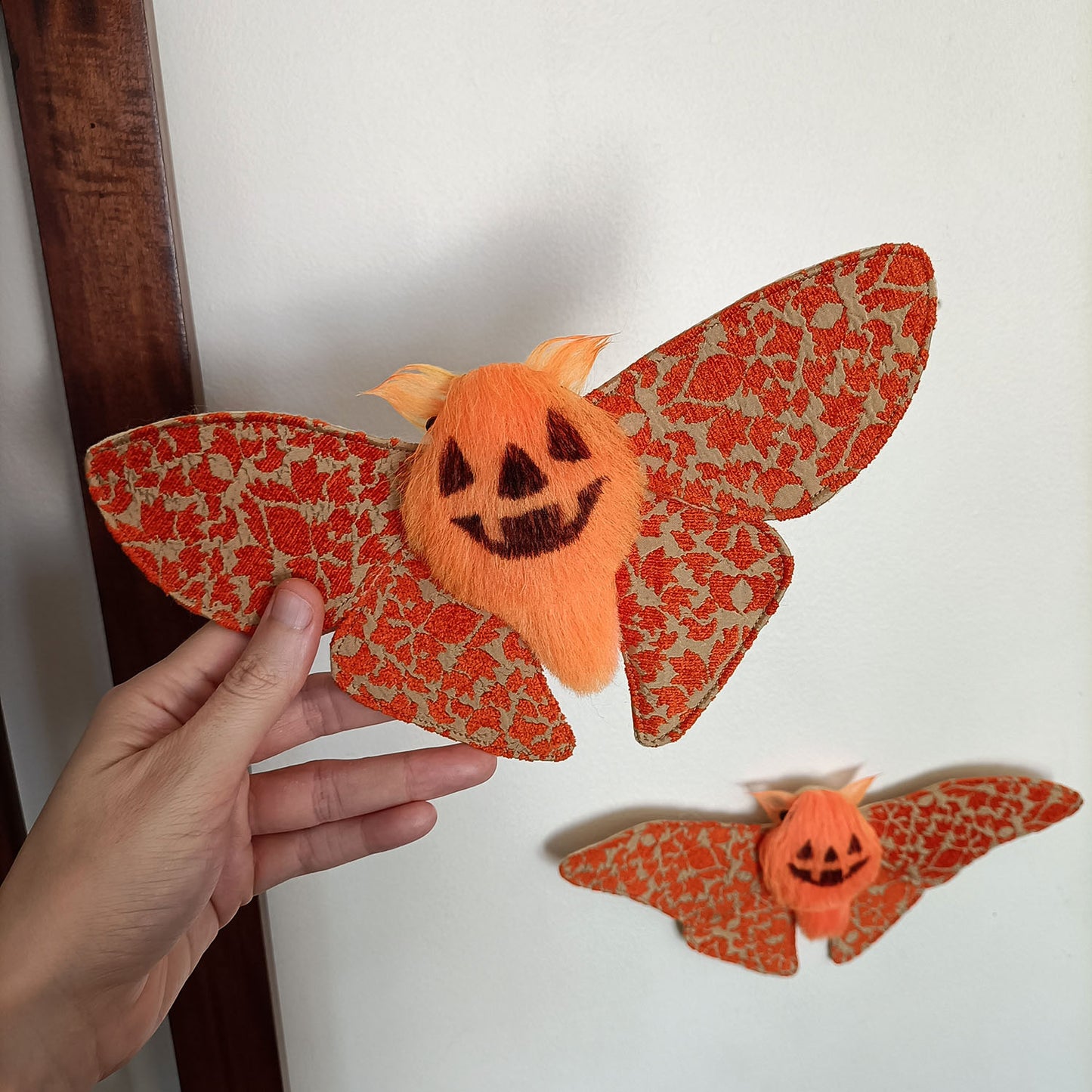 Jack'O'Lantern Moth - 24cm/9.4in