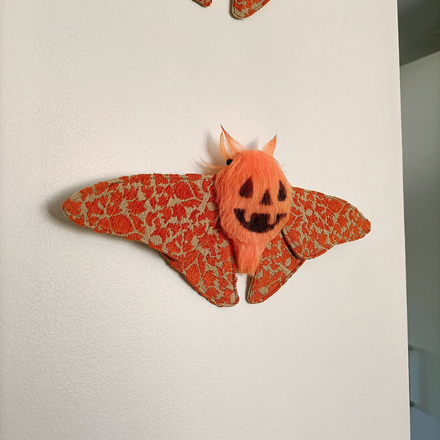 Jack'O'Lantern Moth - 27cm/10.6in