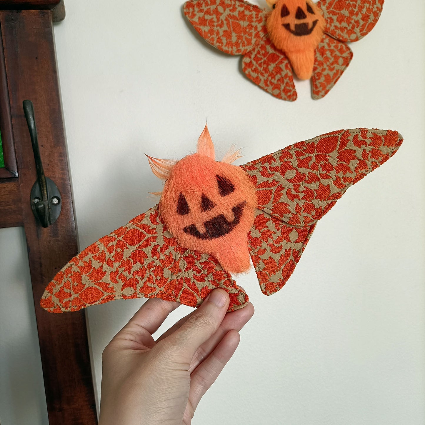 Jack'O'Lantern Moth - 27cm/10.6in