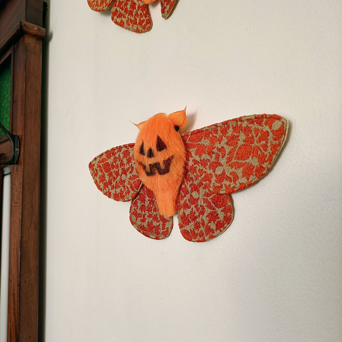 Jack'O'Lantern Moth - 24cm/9.4in