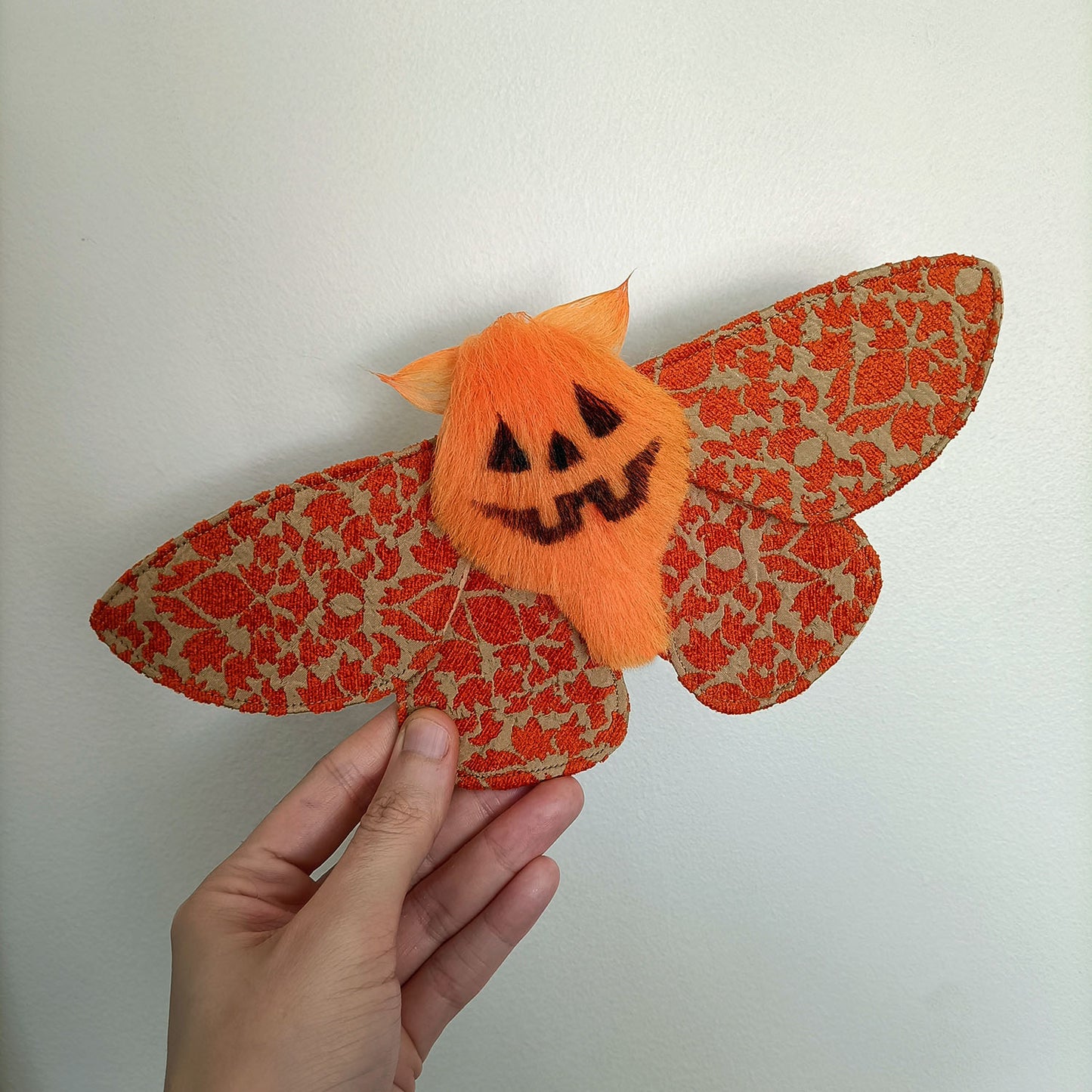 Jack'O'Lantern Moth - 24cm/9.4in