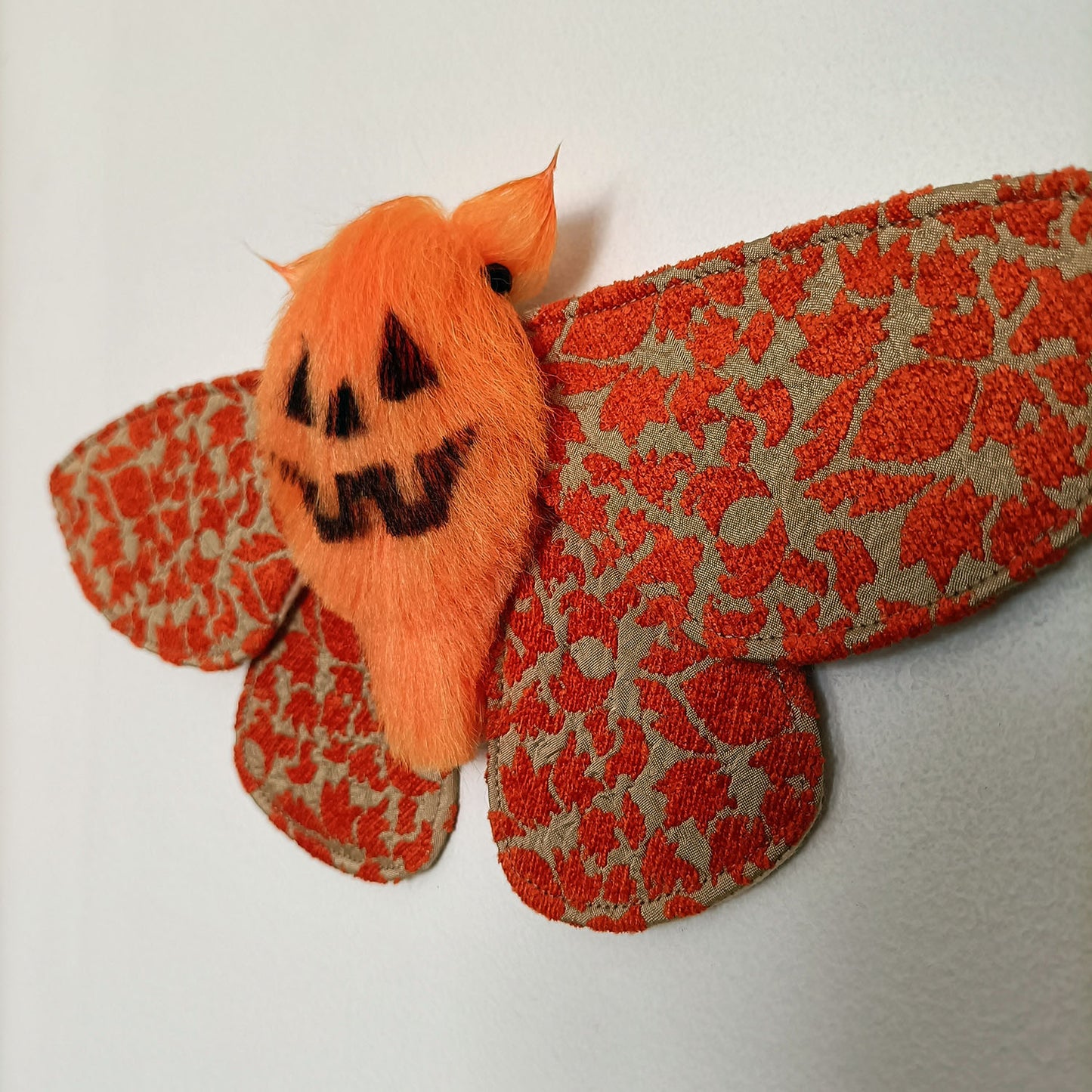 Jack'O'Lantern Moth - 24cm/9.4in