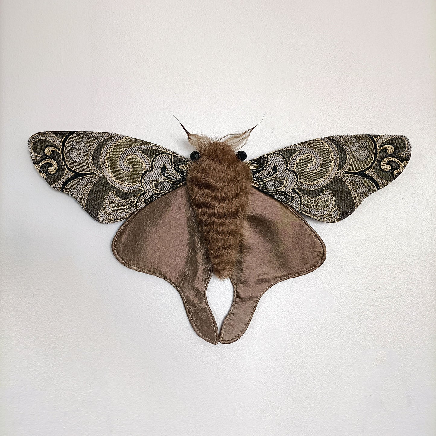 Chandelier Moth - 36cm/14in