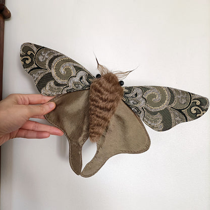Chandelier Moth - 36cm/14in