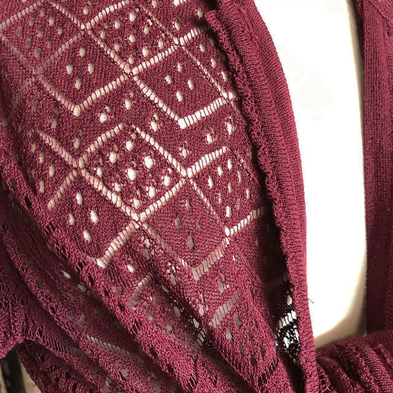 (90s / y2k) Burgundy knitted cardigan - Size 10-12